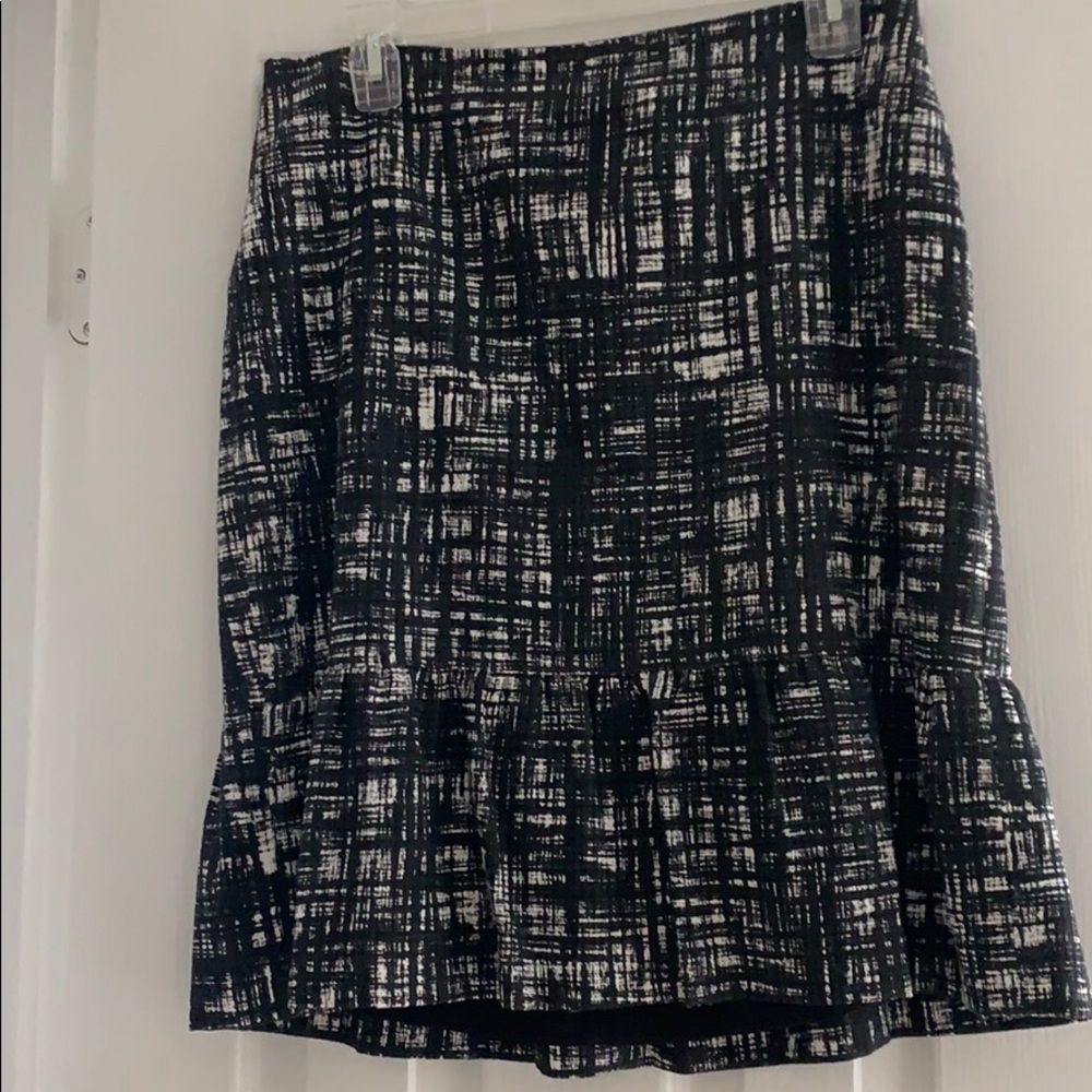 Beautiful Ann Taylor skirt size 8
